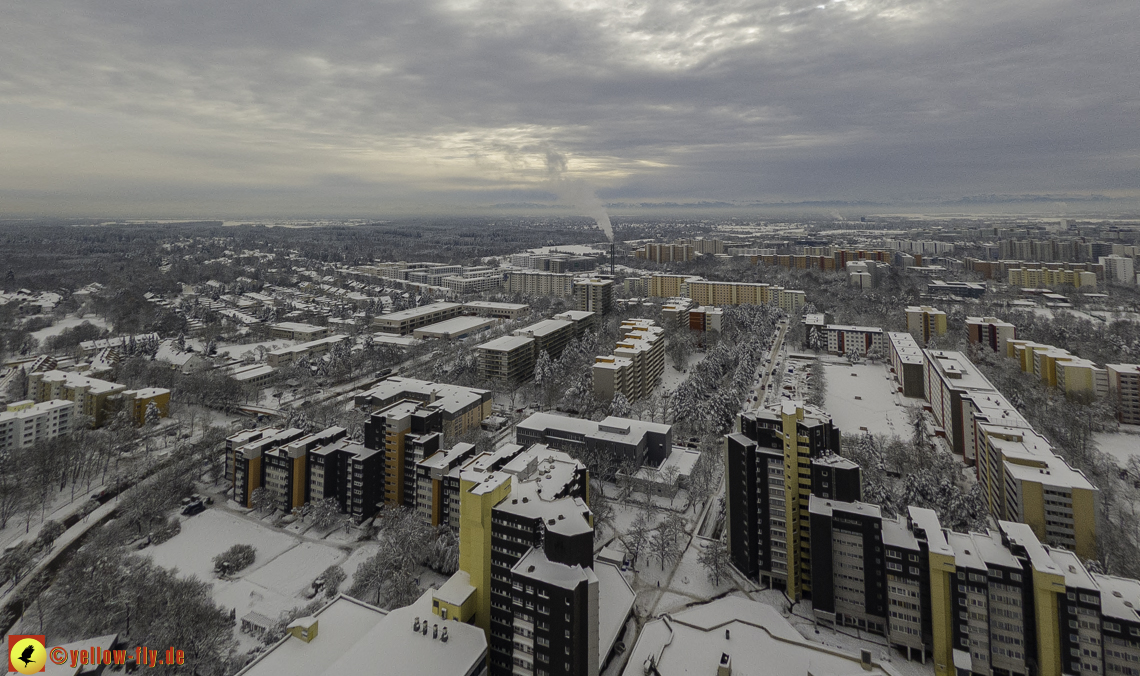 04.12.2021 - Karl-Marx-Ring und Marx-Zentrum in Neuperlach